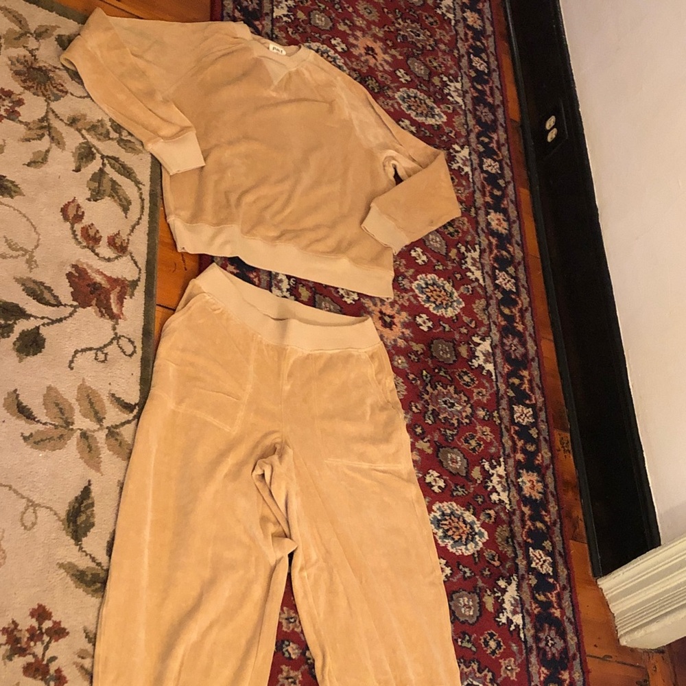 Pact Sesame Velour Lounge Set - Cozy Sweatshirt & Pants